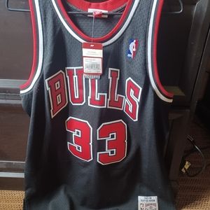 Scottie Pippen jersey 97'-98'